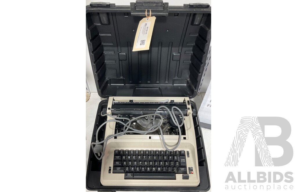 Vintage Olympia International, Olympia Werke AG Reporter Model  Electric Type Writer in Original Hard Plastic Carrying Case
