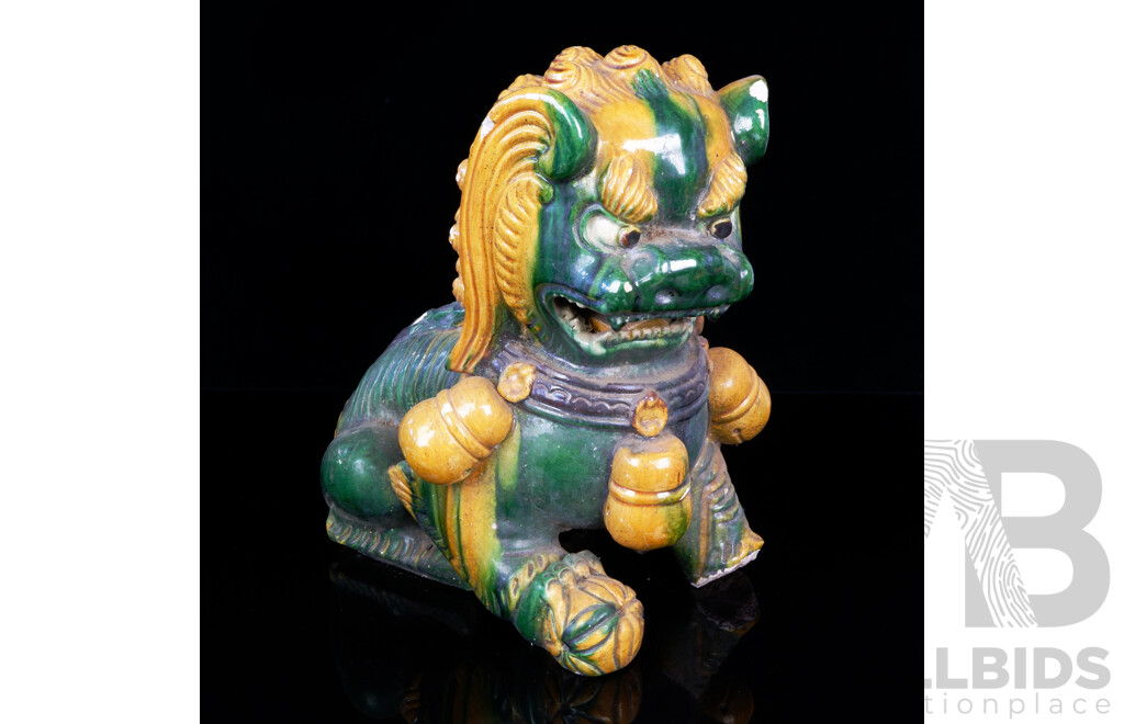 Vintage Chinese Dog of Foo Ceramic Figure