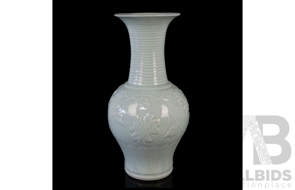 Large Chinese Celadon Crackle Glazed Pottery Vase with Foliate Decoration