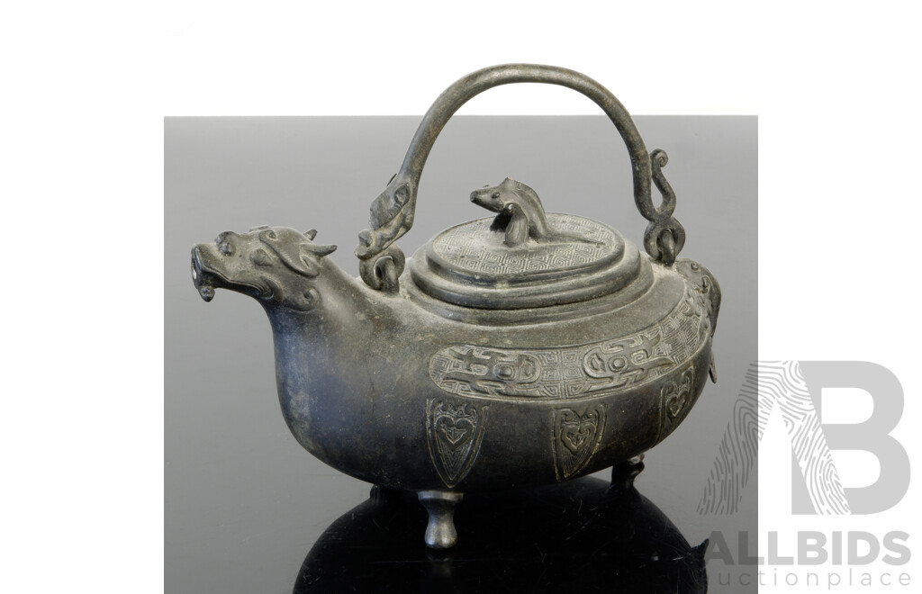 Vintage Chinese Bronze Archaistic Style Ritual Wine Vessel