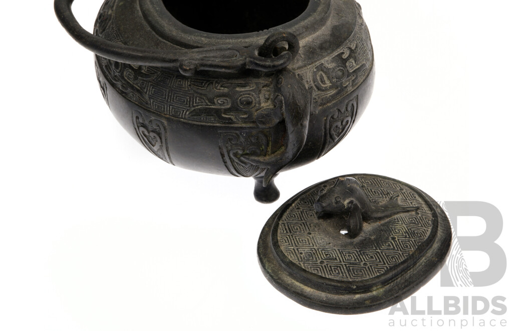 Vintage Chinese Bronze Archaistic Style Ritual Wine Vessel