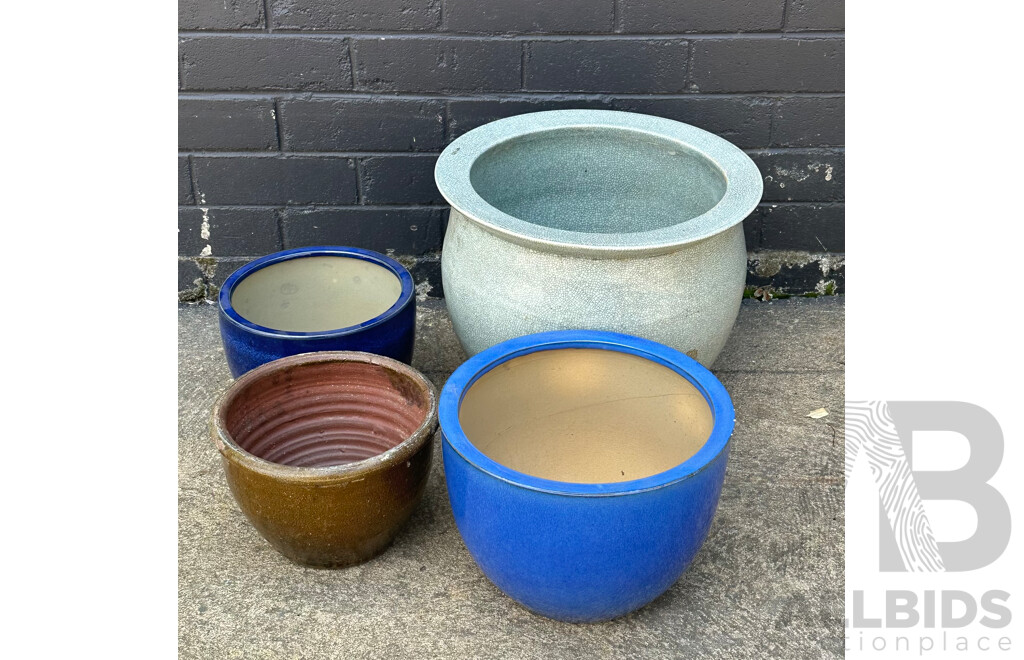 Collection of Garden Pot (4)