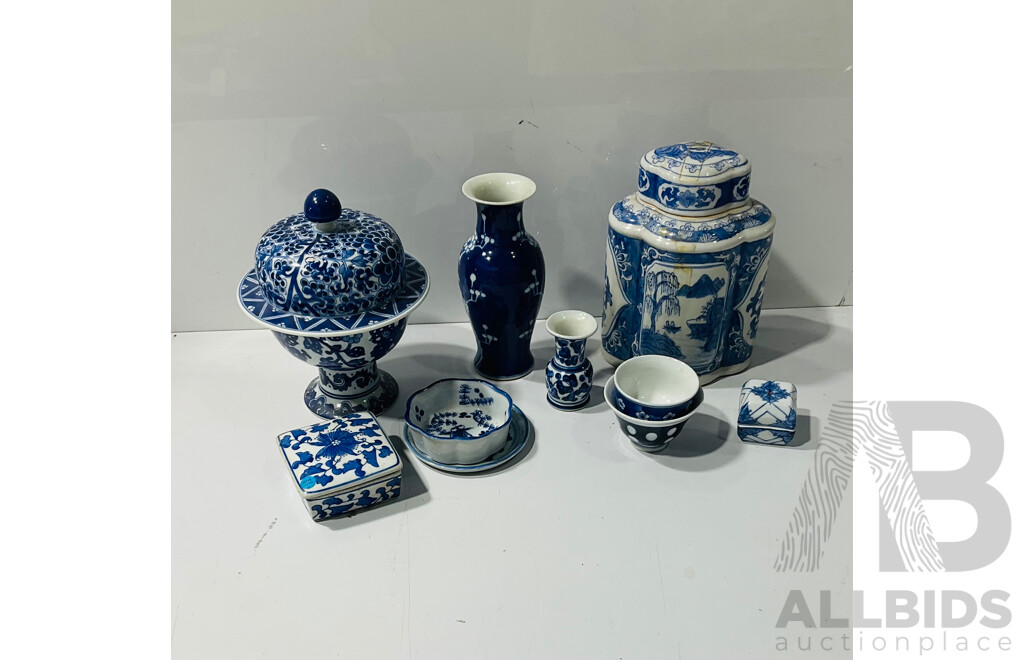 Collection Chinese Blue & White Porcelain Pieces Including Lobed Form Tea Caddy,  Lidded Jar and More