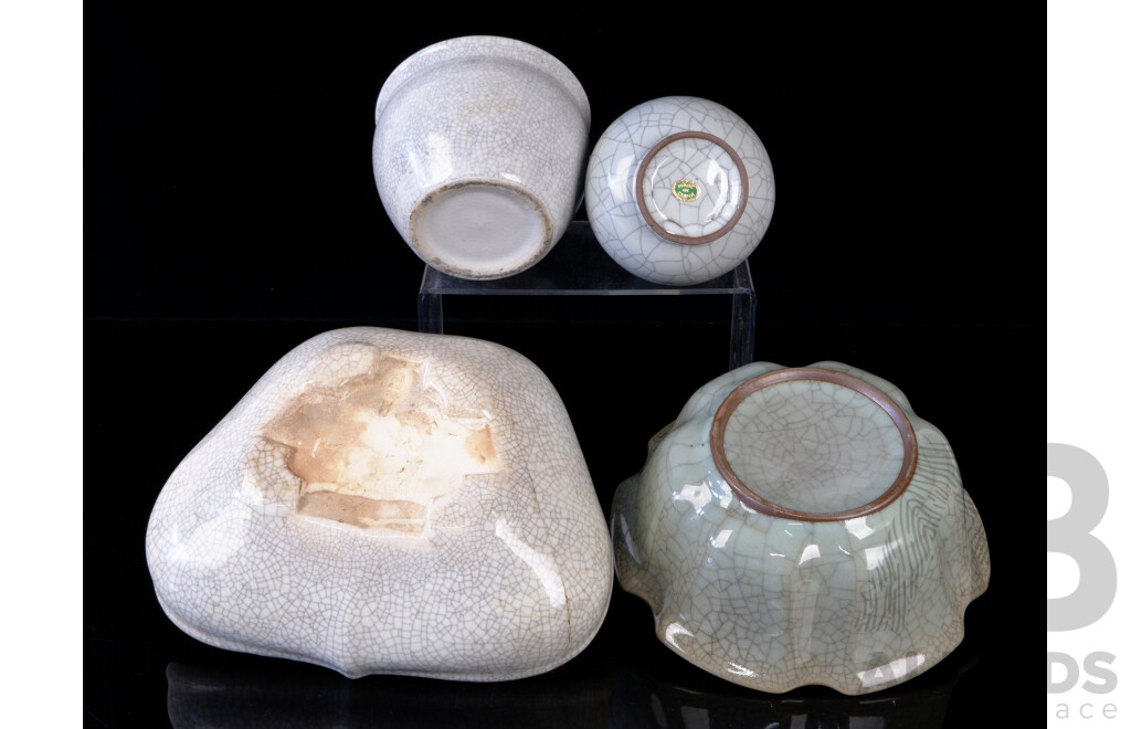 Collection Four Chinese Crackle Glazed Ceramic Pieces