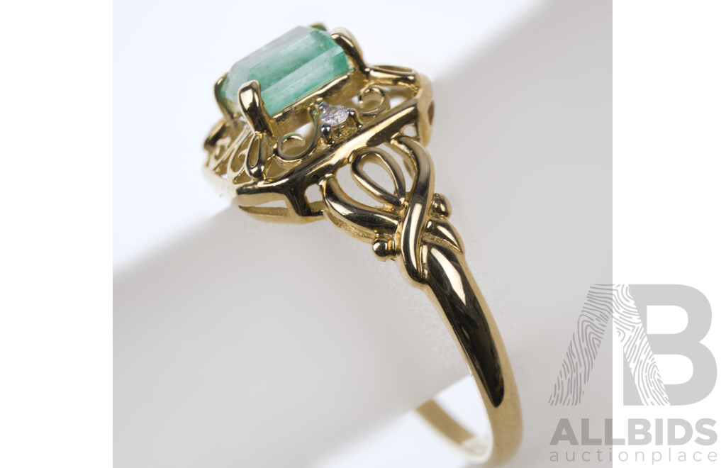 10ct Columbian Emerald & Diamond Set Ring, Size N, 2.04 Grams