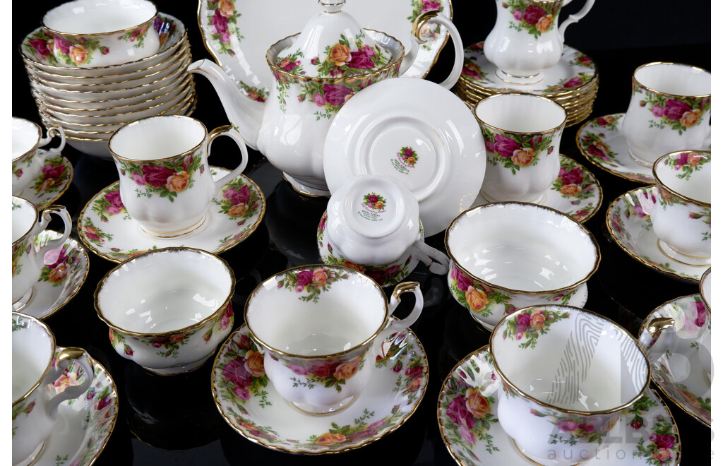Vintage Royal Albert Old Country Roses English Made 80 Piece Porcelain Dinner Service