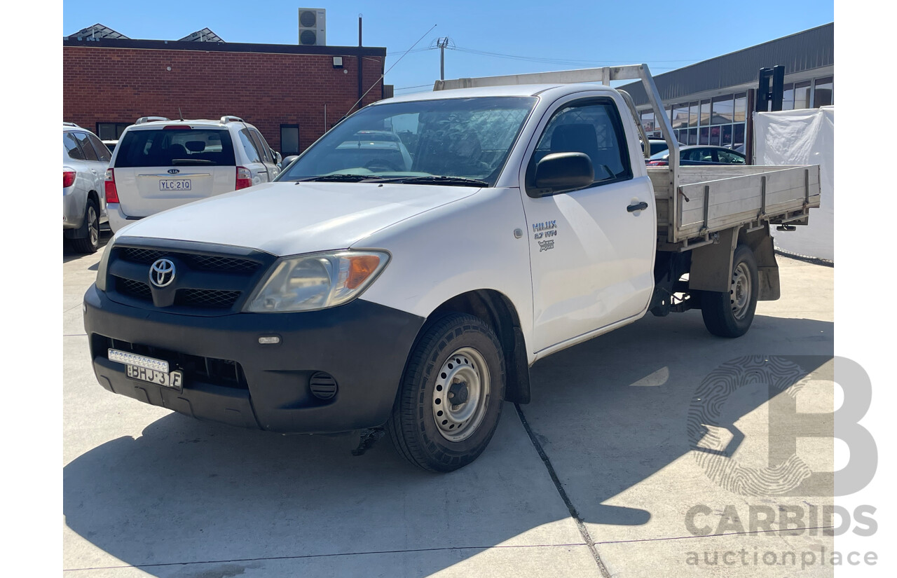 06/08 Toyota Hilux WORKMATE RWD TGN16R 07 UPGRADE C/Chas White 2.7L