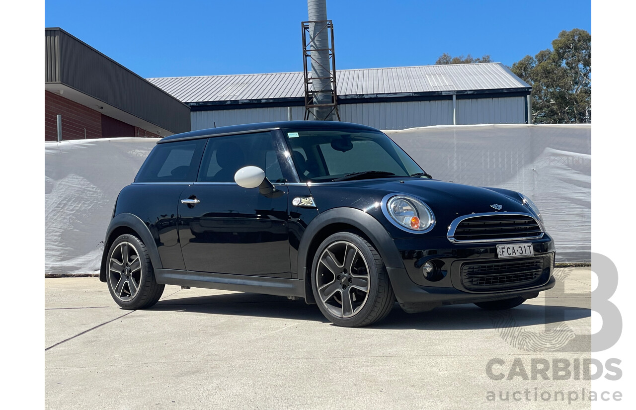 01/2011 Mini Cooper  R56 MY12 2d Hatchback Black 1.6L