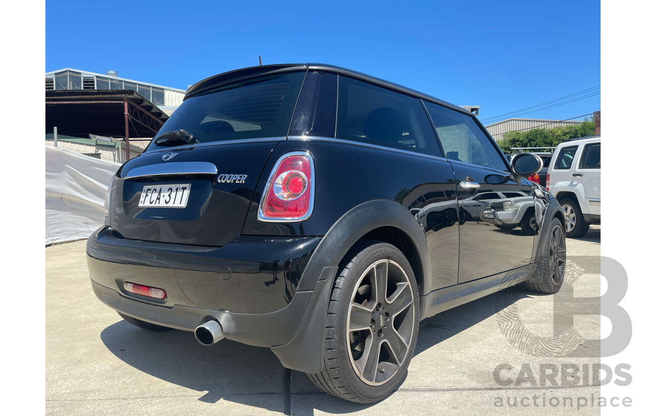 01/2011 Mini Cooper  R56 MY12 2d Hatchback Black 1.6L