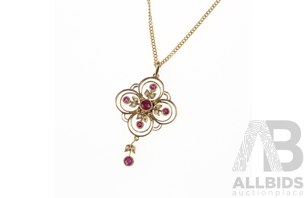 9ct Ruby & Seed Pearl Quatrefoil Pendant on 9ct 45cm Curb Link Chain, 5.00 Grams
