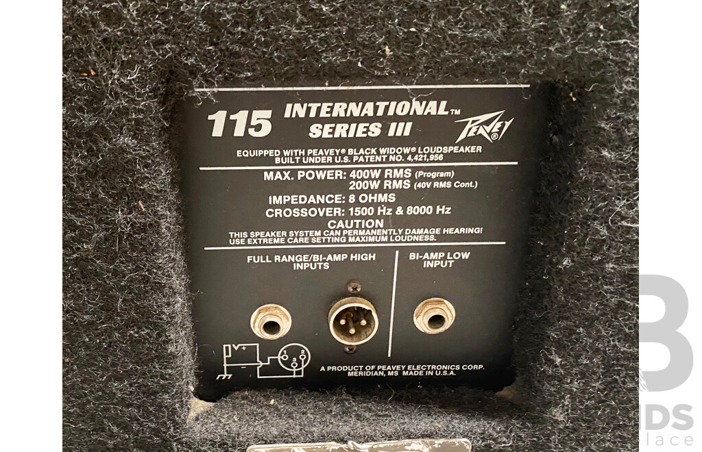 Peavey 115 International Series III Loudspeakers W/ Tripods