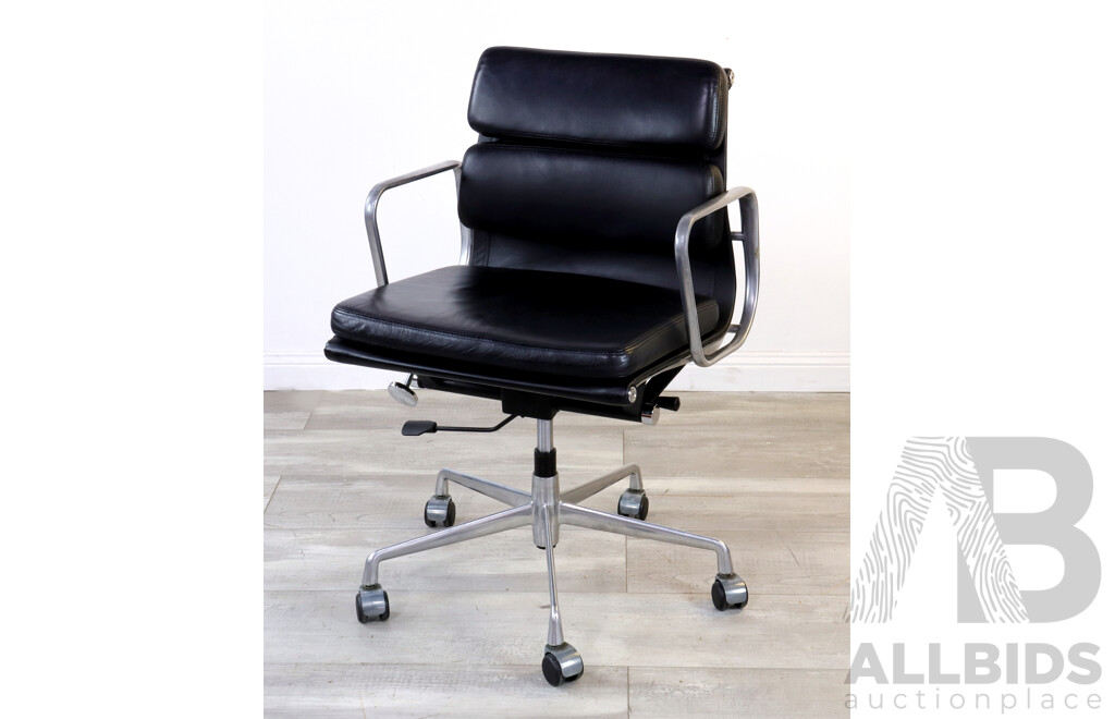 Good Replica Eames Soft Pad Exectutive Desk Chair