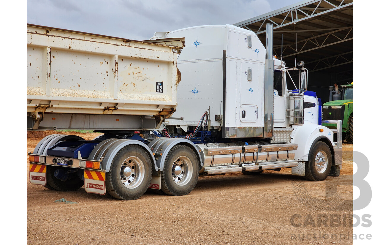 10/2014 Kenworth T909 6x4 Prime Mover Sleeper Cab 2d White Turbo Diesel 14.9L 500HP