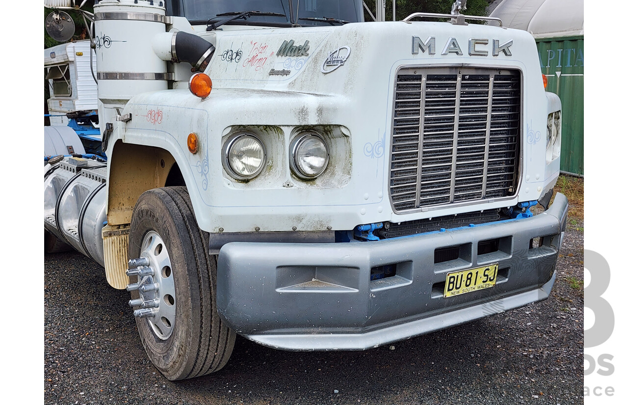 11/1990 Mack Econodyne Value Liner 6x4 2d Cab Chassis Turbo Diesel