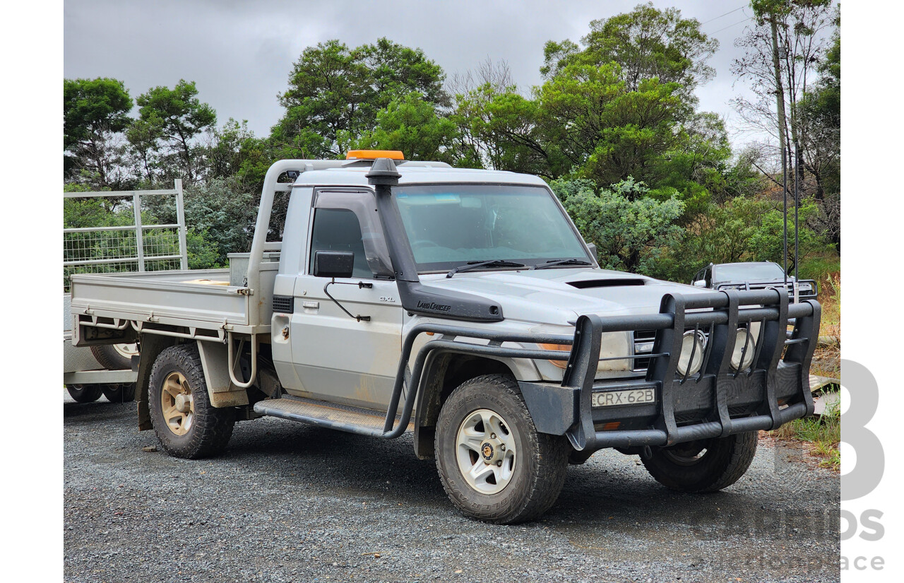 12/2013 Toyota Landcruiser GXL (4x4) VDJ79R MY12 UPDATE C/Chas Silver Turbo Diesel V8 4.5L