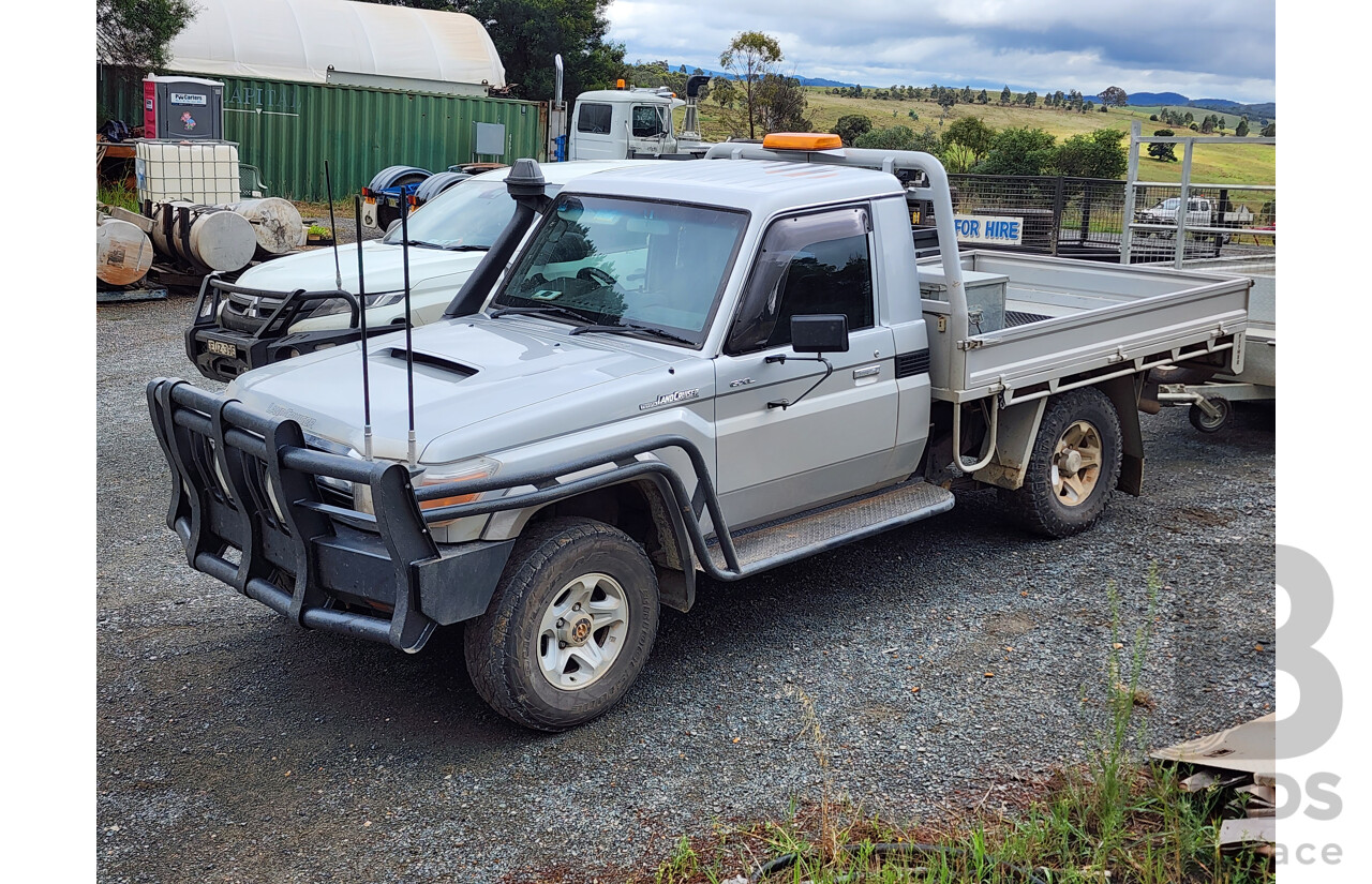 12/2013 Toyota Landcruiser GXL (4x4) VDJ79R MY12 UPDATE C/Chas Silver Turbo Diesel V8 4.5L