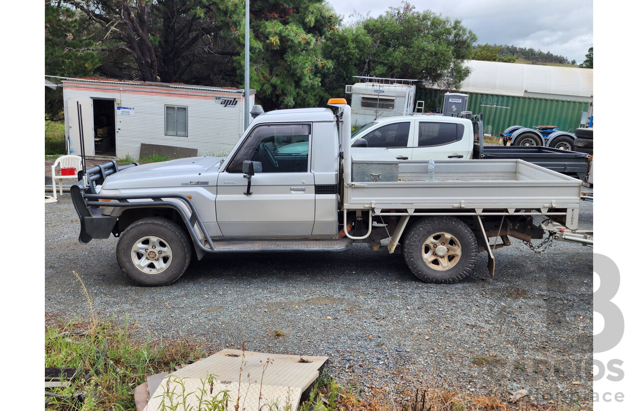 12/2013 Toyota Landcruiser GXL (4x4) VDJ79R MY12 UPDATE C/Chas Silver Turbo Diesel V8 4.5L