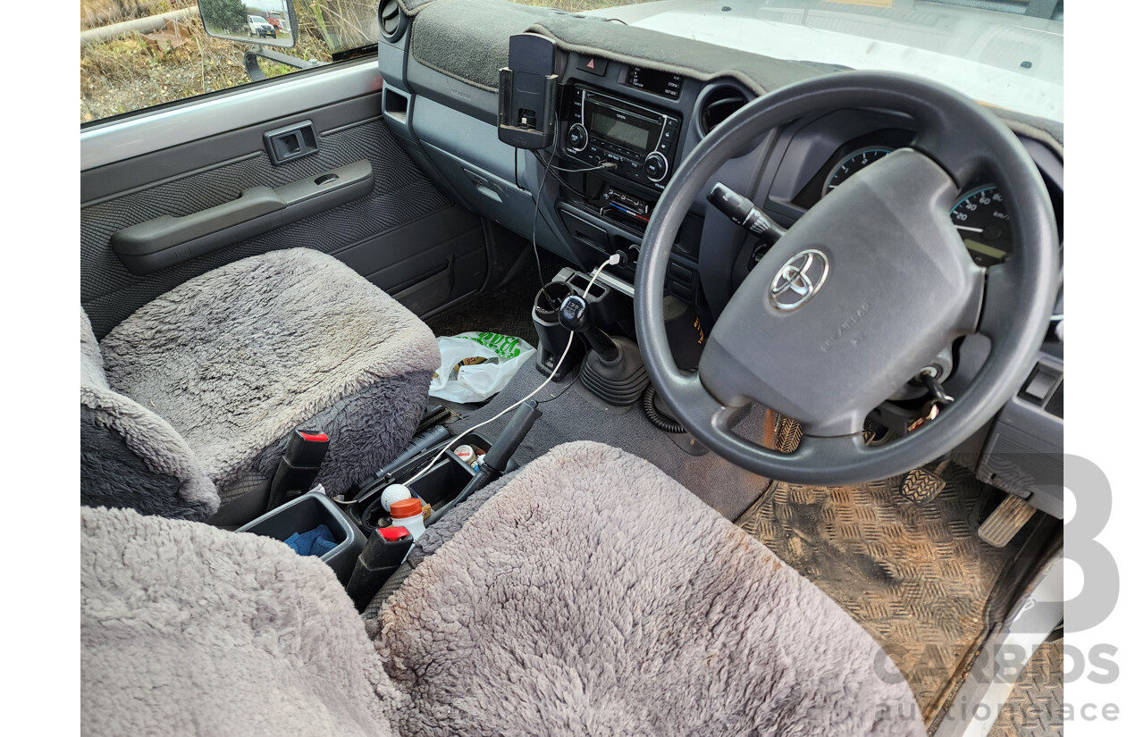 12/2013 Toyota Landcruiser GXL (4x4) VDJ79R MY12 UPDATE C/Chas Silver Turbo Diesel V8 4.5L