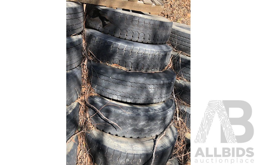 Lot of 13 Used Tyres