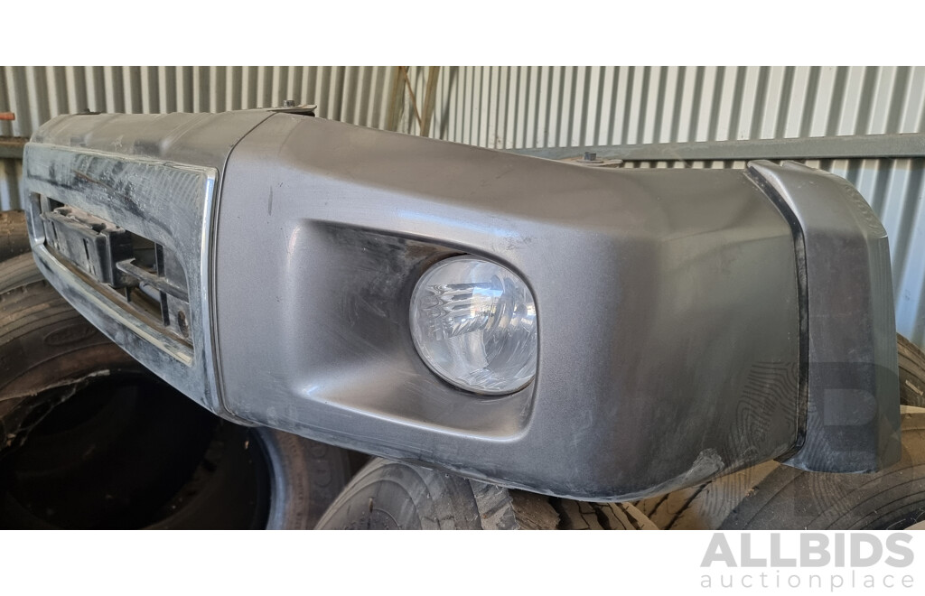 Toyota Land Cruiser 79 Series Front Bumper