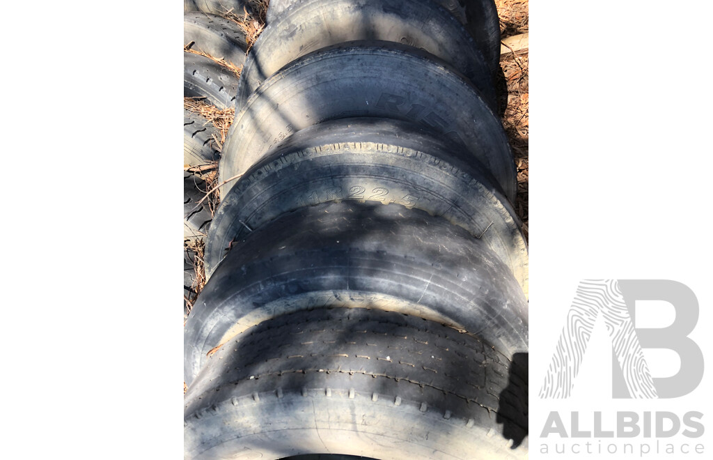 Lot of 12 Used Tyres