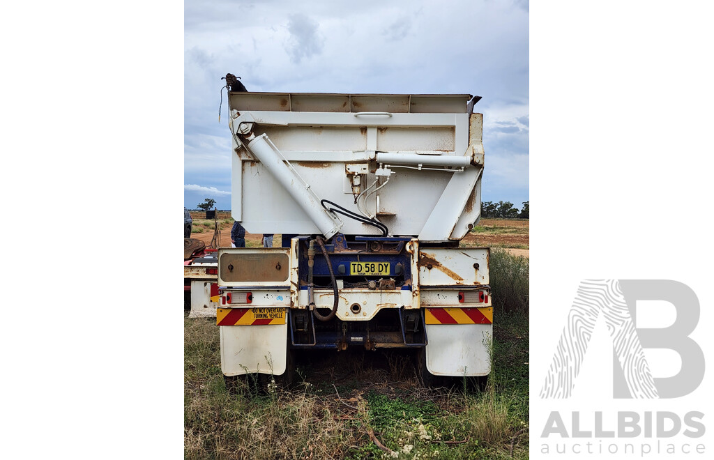 08/2010 Haulmark Trailers 3ST37 Road Train Tri Axle 8m Side Tipper W Hydraulics