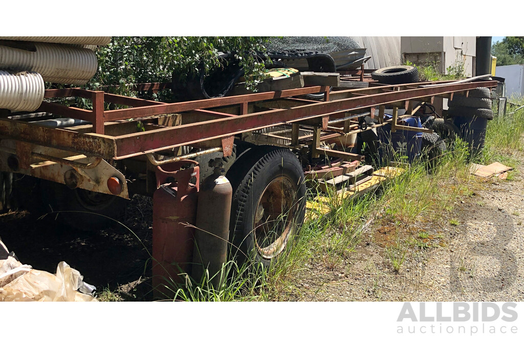 1958 Single Axle Skeltal 30ft Trailer