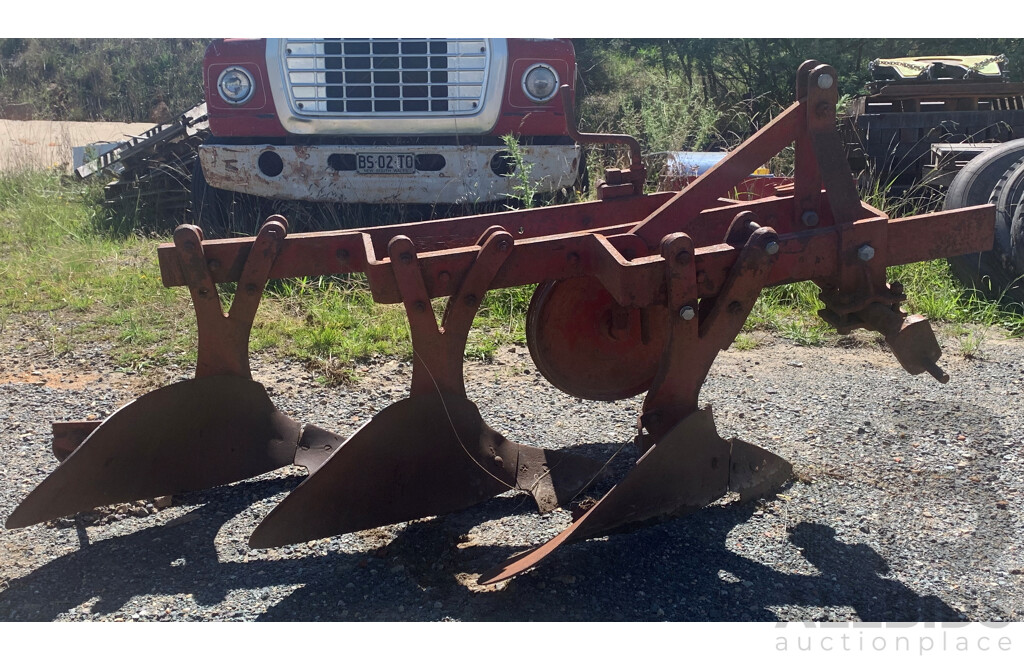 Vintage 3 Point Linkage Plough