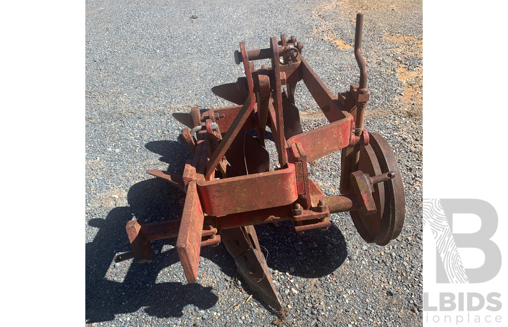 Vintage 3 Point Linkage Plough