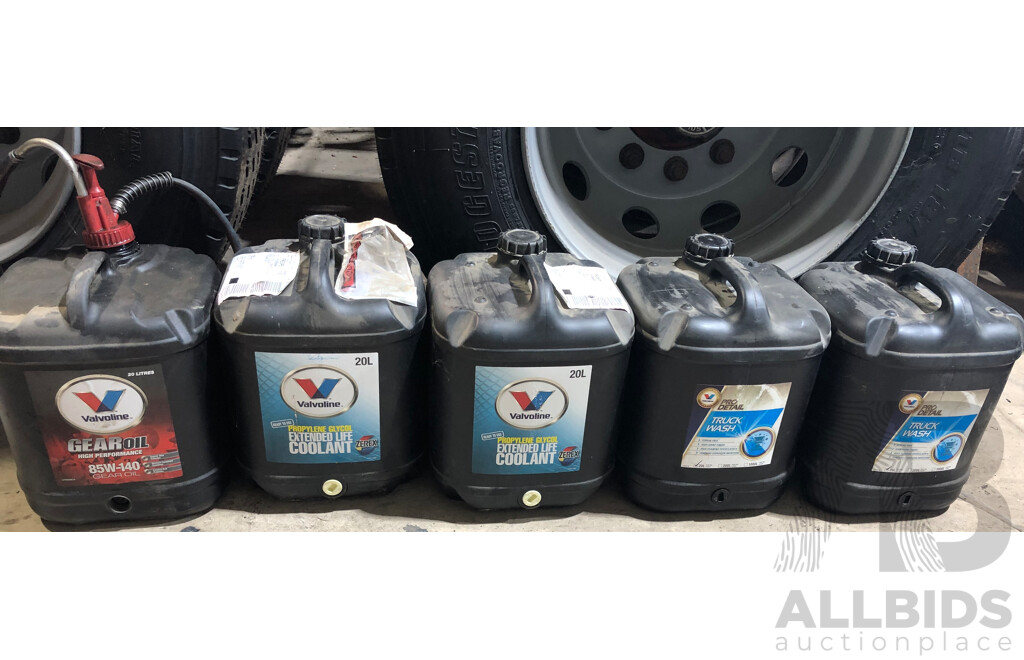 Five 20L Valvoline Truck and Engine Care Products