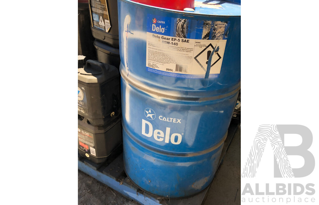 Pallet of Truck Care Gear/Oil Including But Not Limited to EP5 SAE 85W-140 Half Full 205L Drum