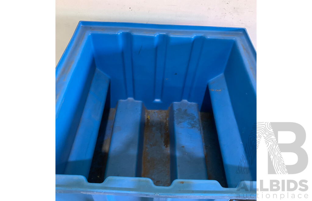 Blue Warehouse Storage Pallet Bin