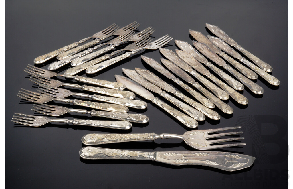 26 Piece 800 Silver Flatwear Fish Service with Engraved Detail