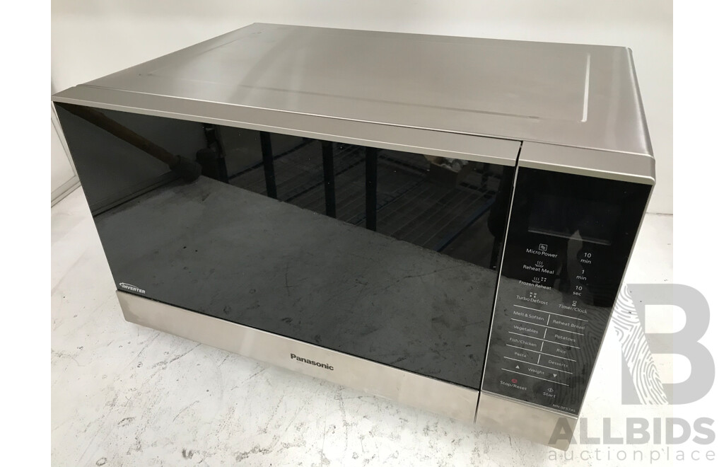 Panasonic NN-SF464S 1000W Inverter Microwave Oven