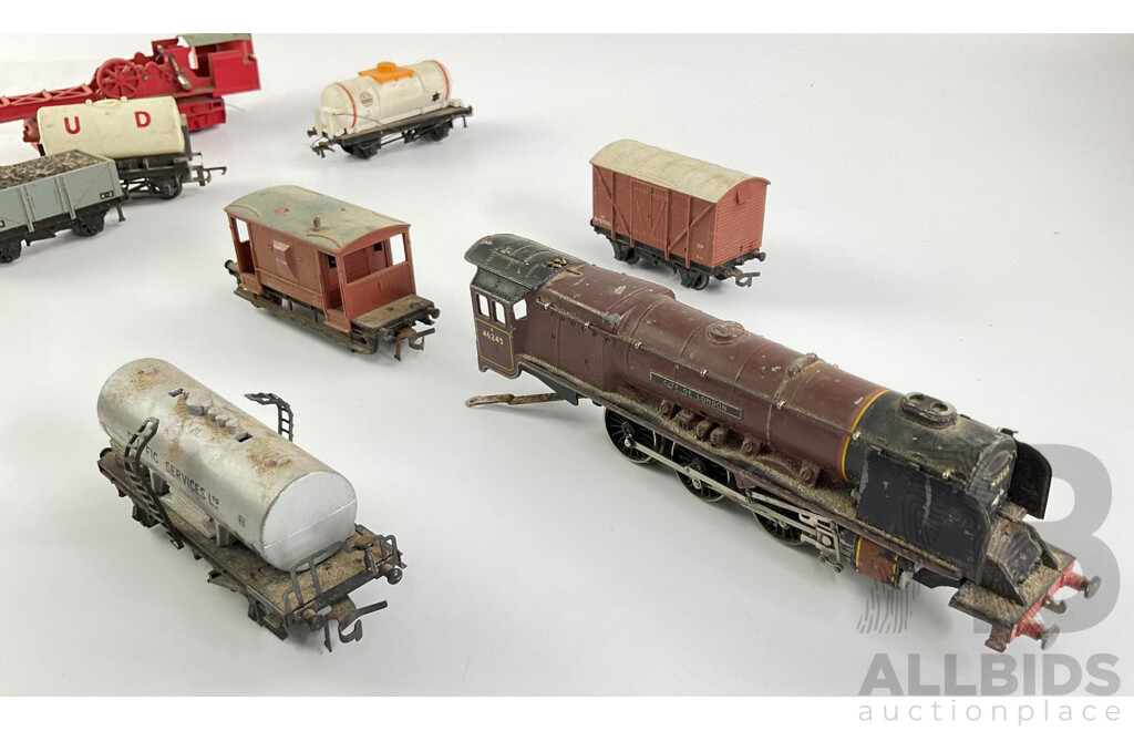 Vintage Hornby HO/OO Scale Freight Rolling Stock, Crane and Steam Locomotive, Made in England