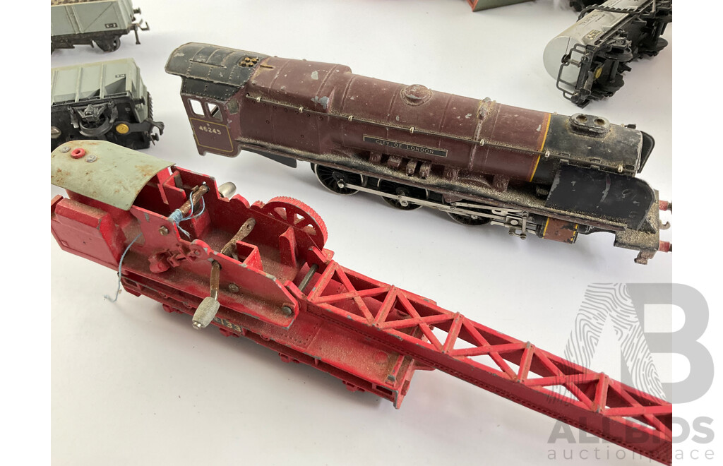 Vintage Hornby HO/OO Scale Freight Rolling Stock, Crane and Steam Locomotive, Made in England