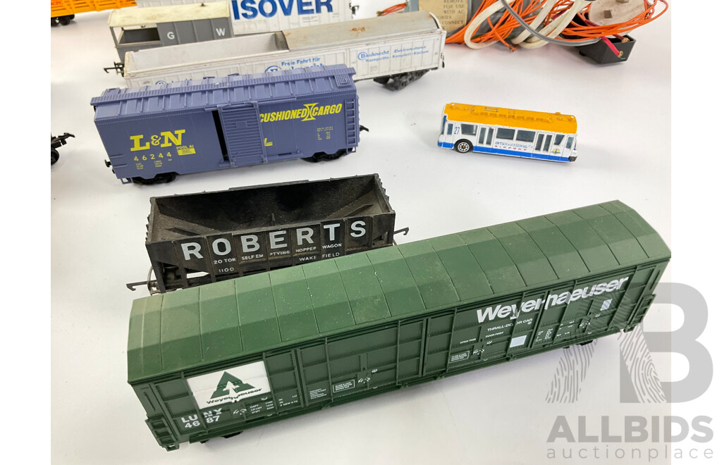 Vintage Life Like and Tri-Ang HO/OO Scale Freight Rolling Stock, Diesel Locomotive and Power Mite Controller