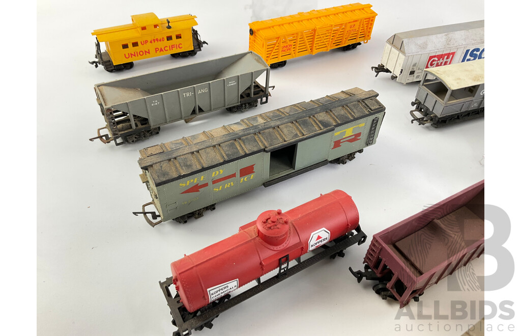 Vintage Life Like and Tri-Ang HO/OO Scale Freight Rolling Stock, Diesel Locomotive and Power Mite Controller