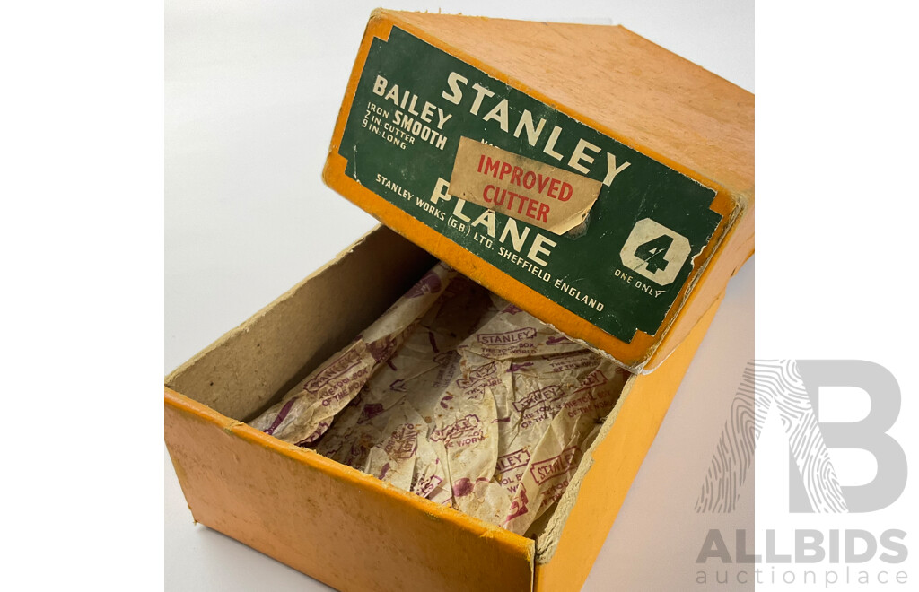 Vintage Stanley Number Four Smoothing Plane with Original Box and Wrapping