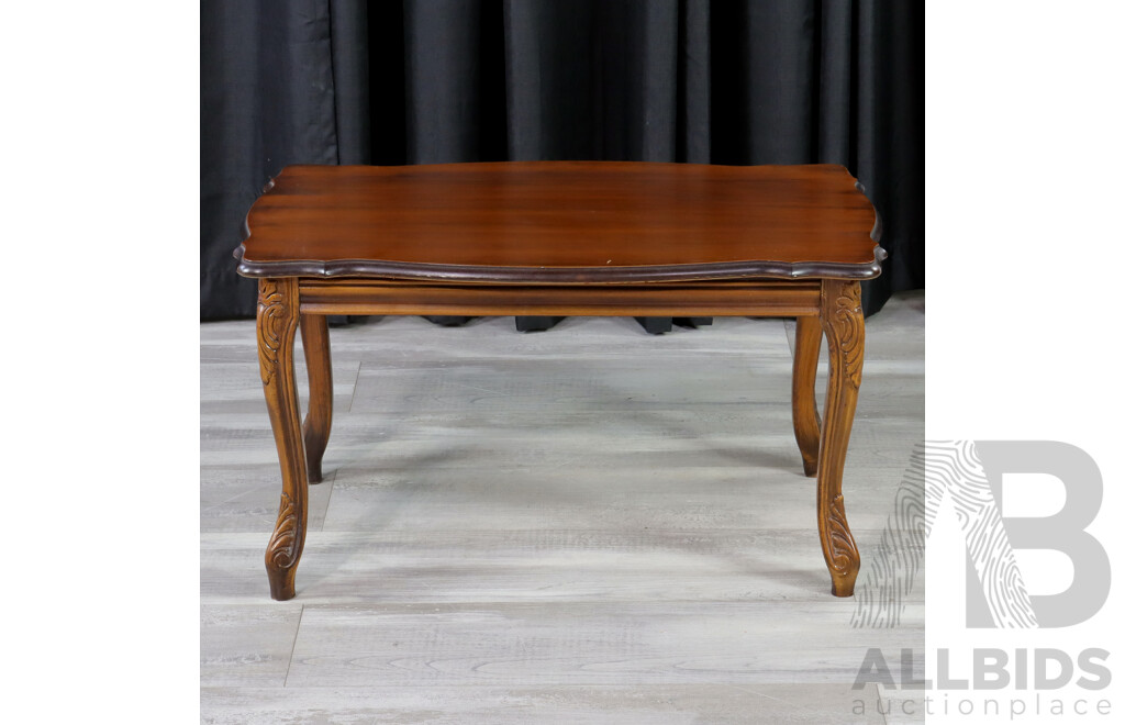 Mahogany Coffee Table with Cabriole Legs