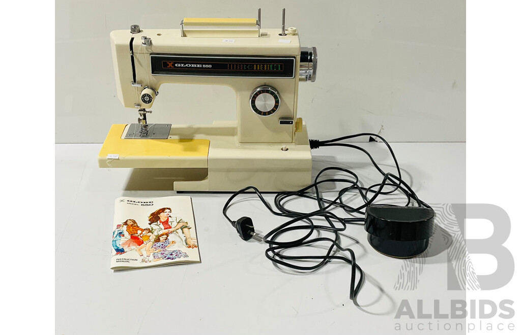 Retro X Globe 550 Electrical Sewing Machine with Manual