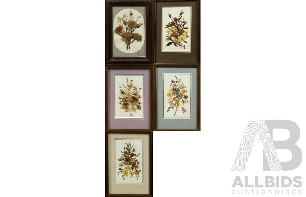 Collection of Five Framed Dried Flower Bouquets, 19 x 14 cm (slightly larger frame) (5)