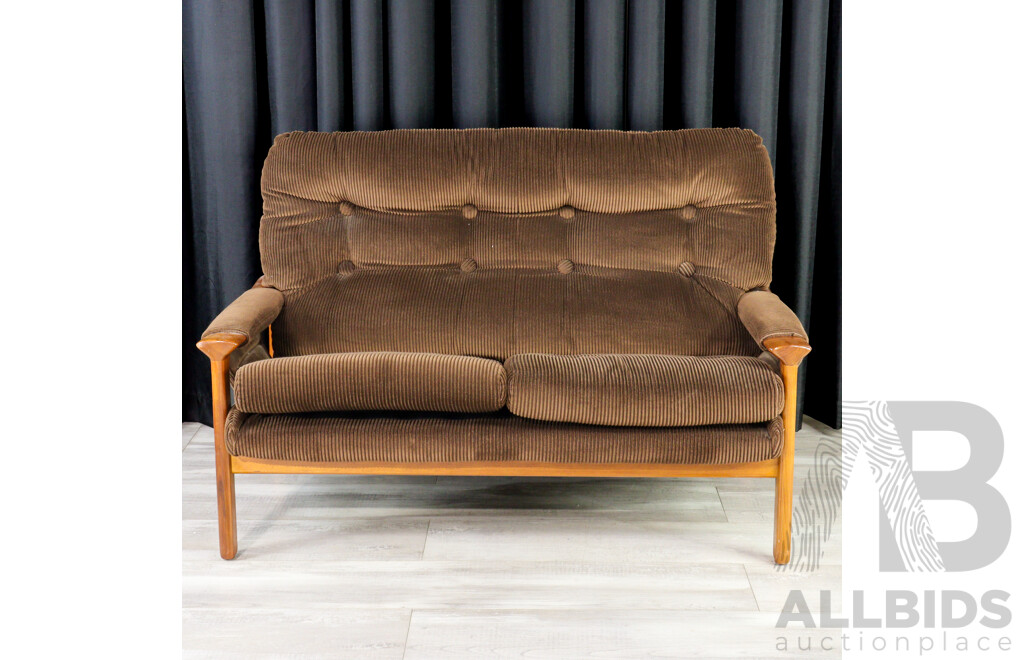 Tessa T1 Four Piece Lounge Suite by Fred Lowen