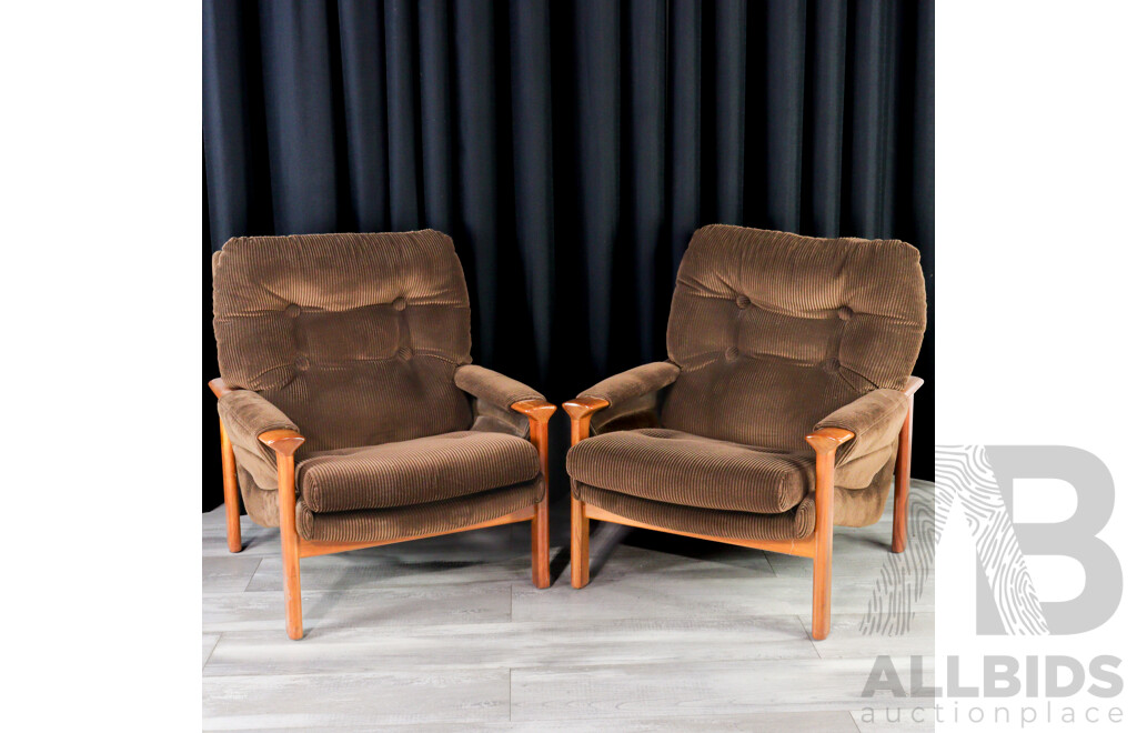 Tessa T1 Four Piece Lounge Suite by Fred Lowen