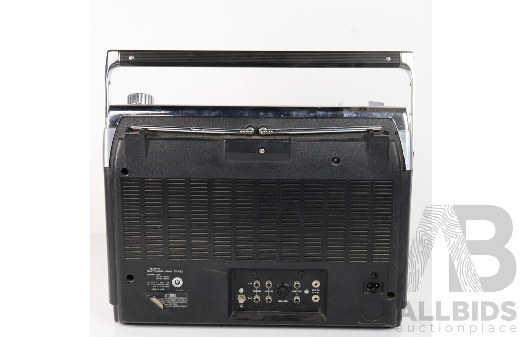 Retro Sony Portable FM AM Stereo CF580 Boombox with Cassette Recorder 
