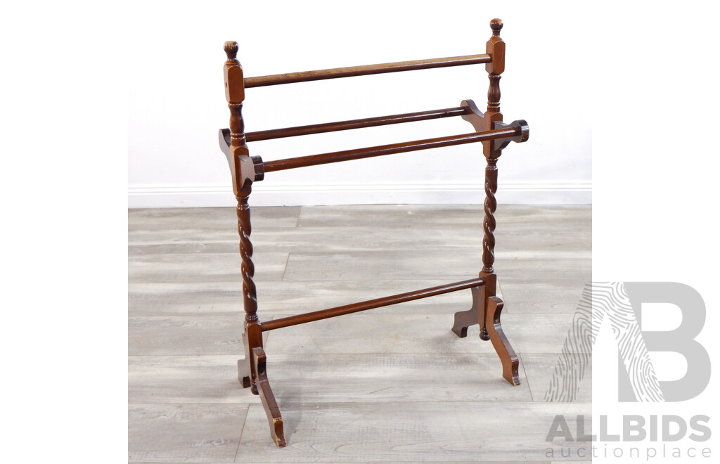 Turned Timber Towel Rail - Lot 1533946 | ALLBIDS