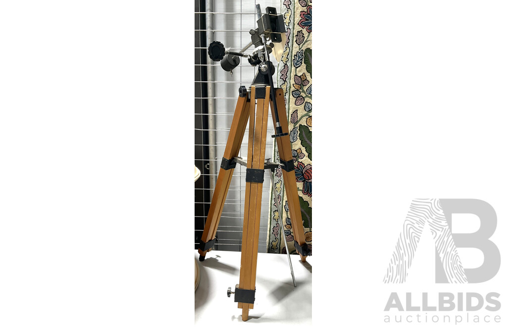 Optex Australia Astronomical Telescope with a Pair of Lens Eyepieces and Tripod
