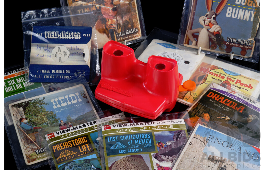 Vintage Viewmaster with Collection Approx 19 Discs Including Bugs Bunny, LAssie, Dracula, Heidi, the Flintstones and More