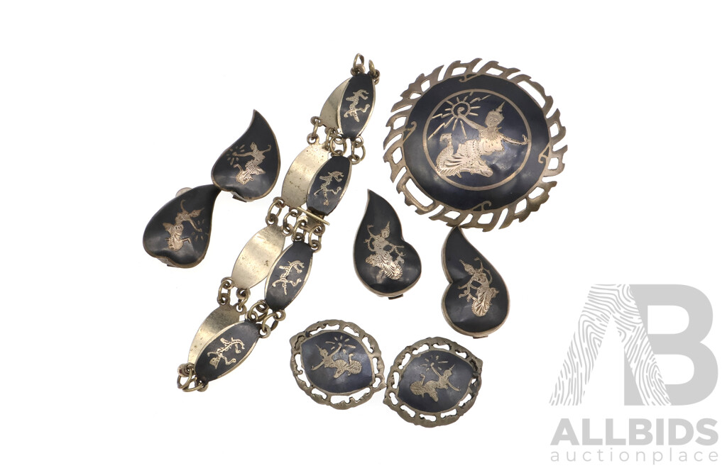 Siam Sterling Vintage Jewellery Collection Including Brooch, Bracelet and (3) Pairs of Earrings