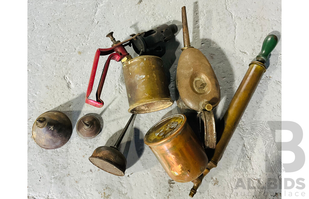 Vintage Australian Brass & Copper Garageinalia Including Primus Blow Torch, Rega Sprayer and More